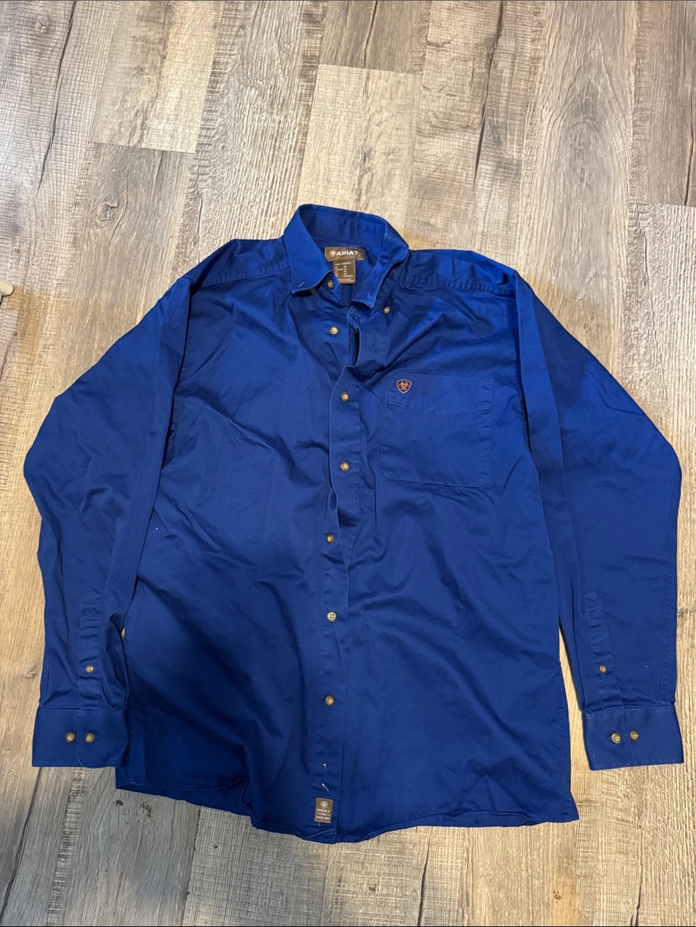 Ariat Men’s Size M Button-Down Shirt in Royal Blue